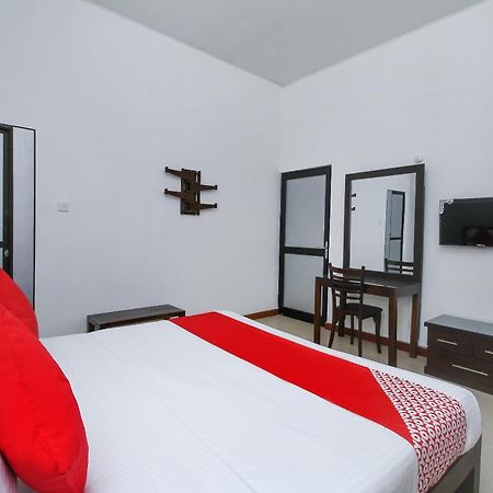 Delphin Hotel Nuwara Eliya Room photo