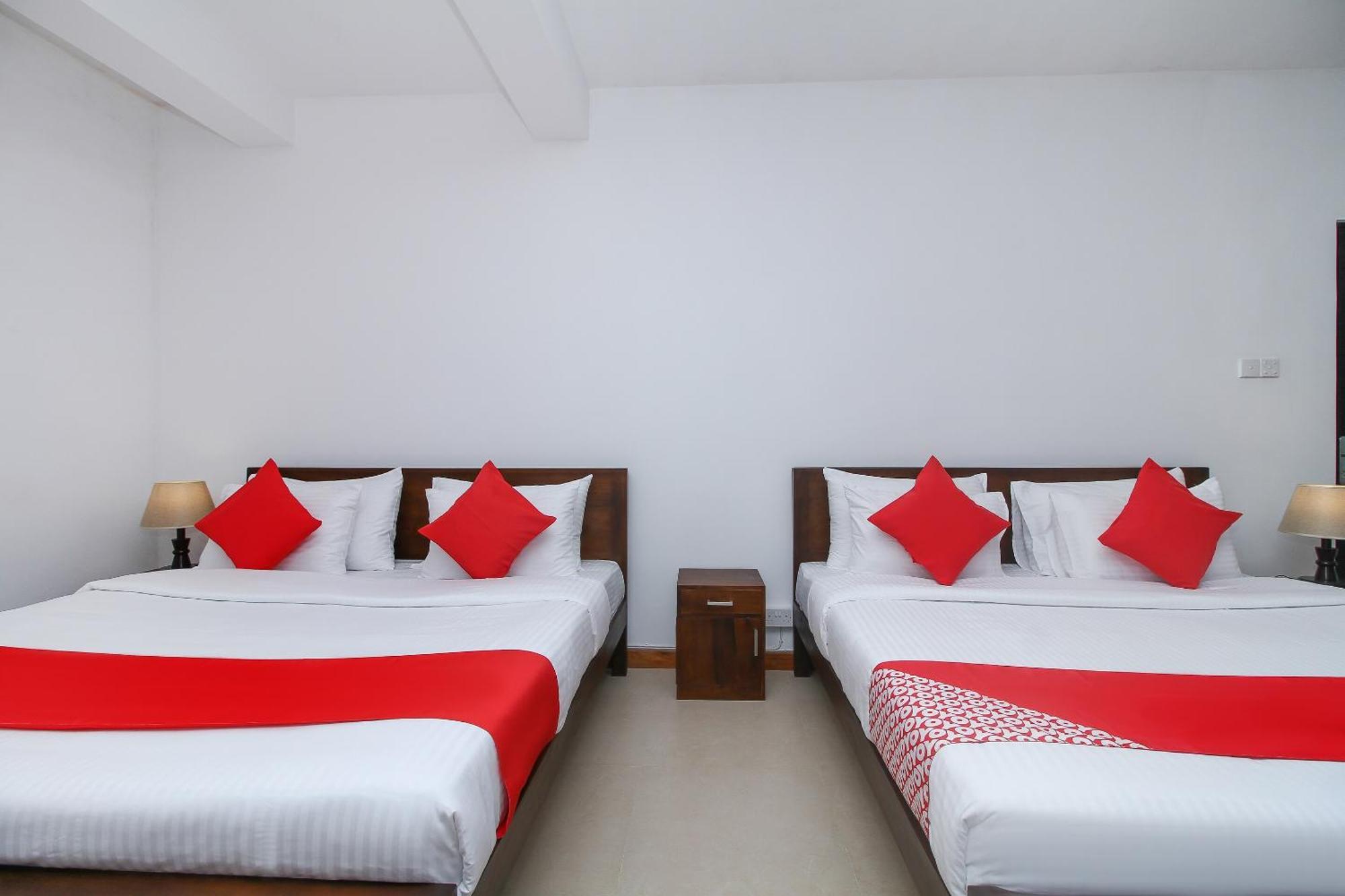 Delphin Hotel Nuwara Eliya Room photo